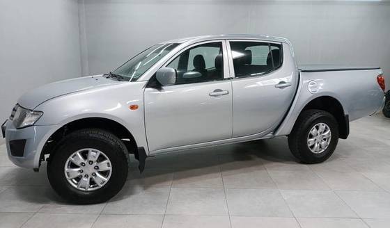 MITSUBISHI L200 TRITON 3.2 GL 4X4 CD 16V TURBO INTERCOLER DIESEL 4P MANUAL